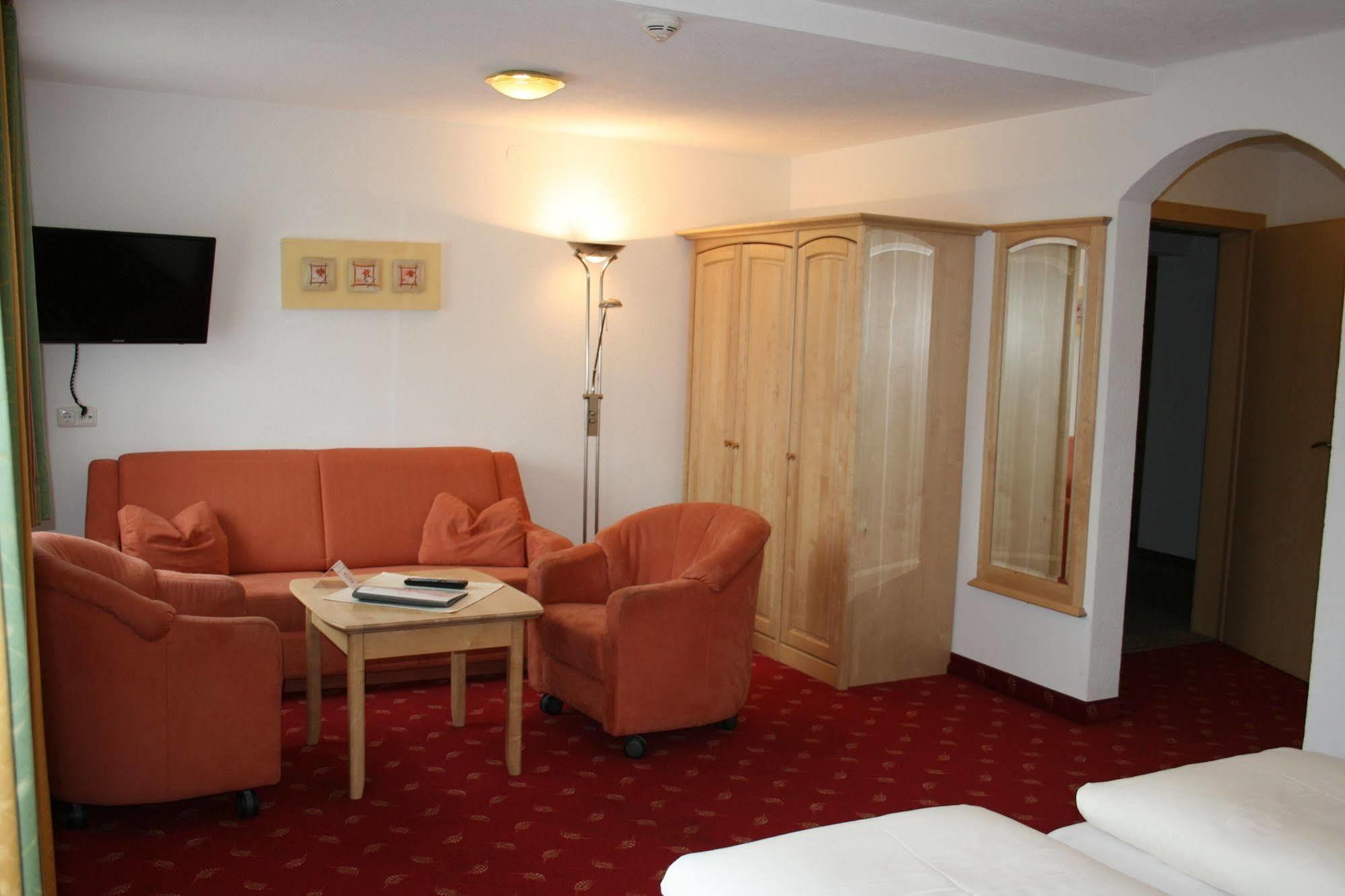 Pension Birkenhof Mayrhofen Exteriör bild
